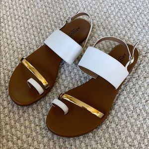 Adorable Sandals!